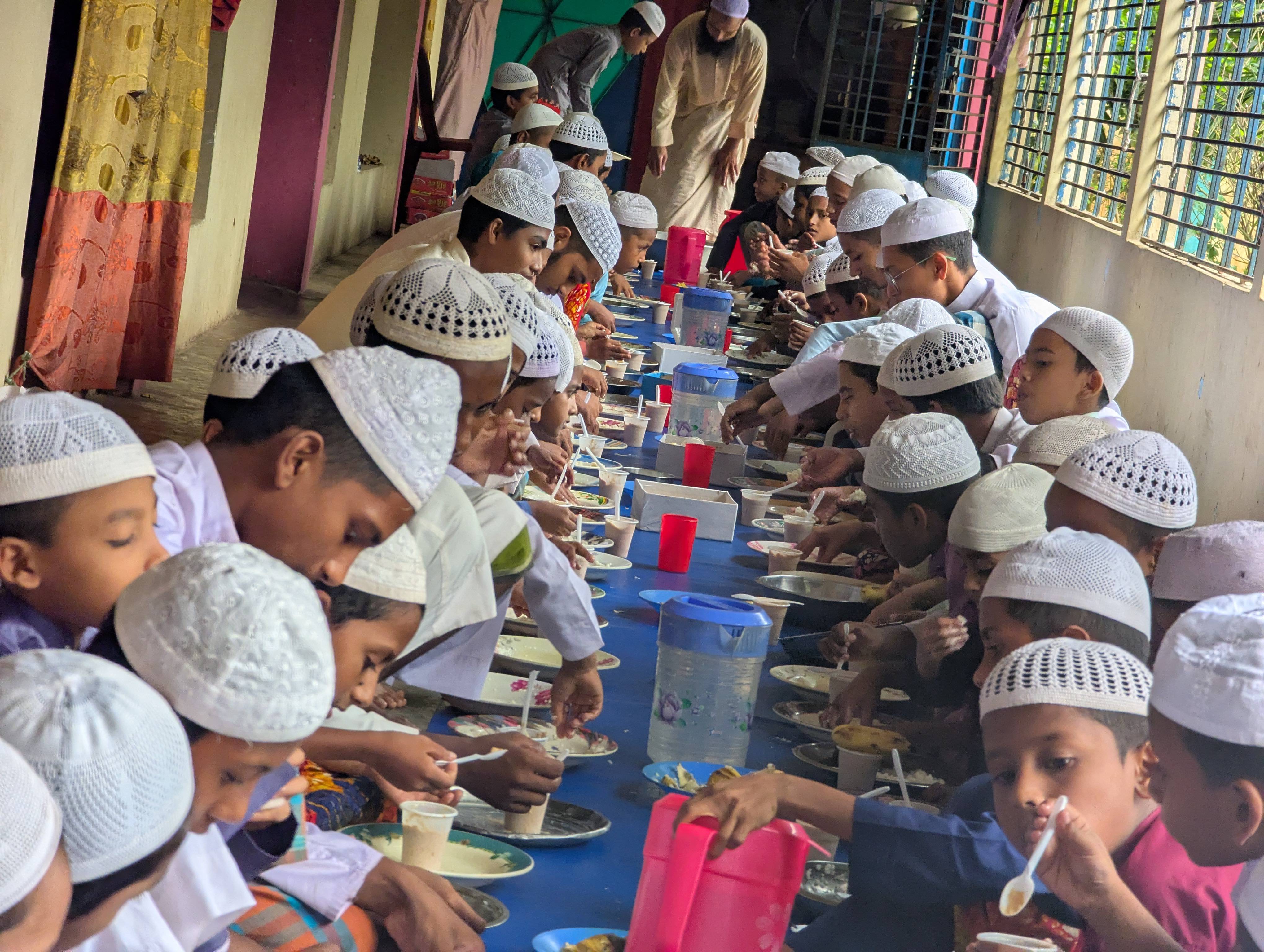 Moments — Meal Distribution